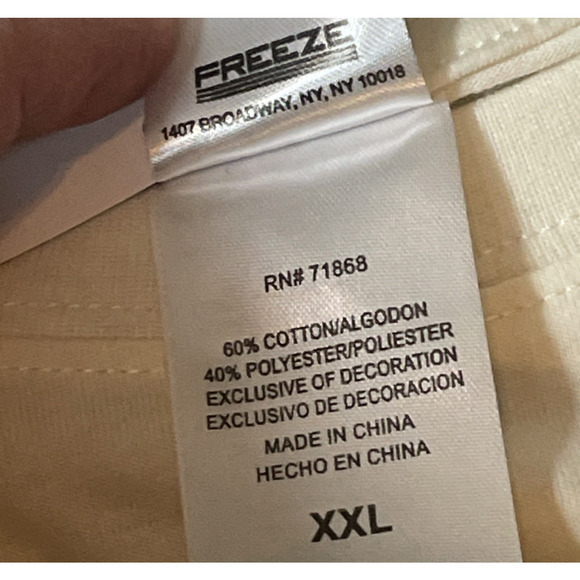 Disney Mickey Mouse Womens Size XXL Embroidered Flowers Cream SS T-shirt Freeze - Picture 8 of 12